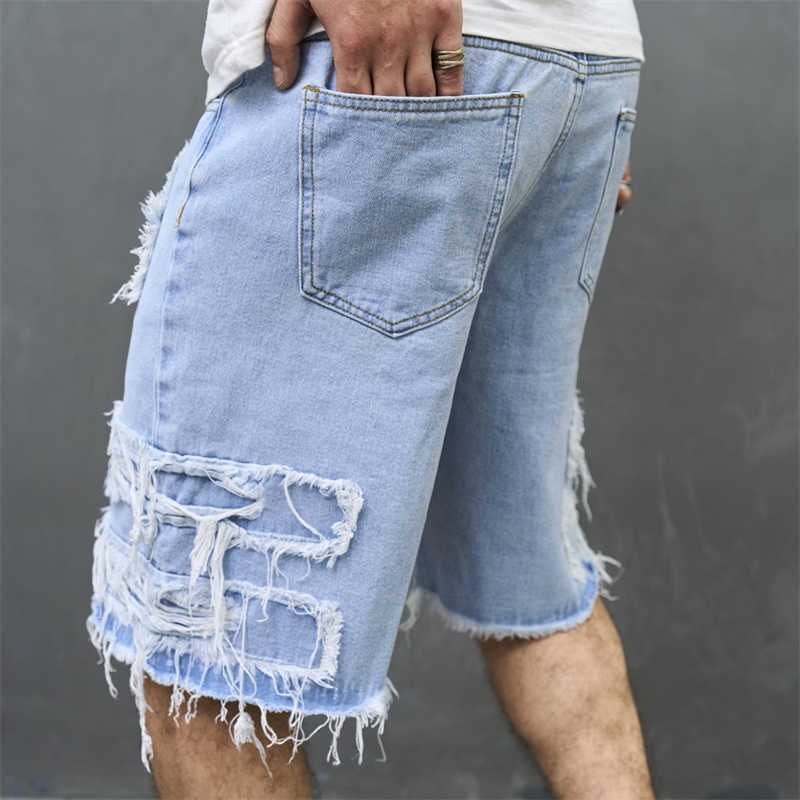 Men's Loose Ripped Denim Shorts
