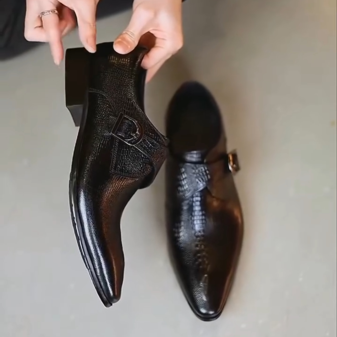 Men's Pointed Toe Buckle Shoes
