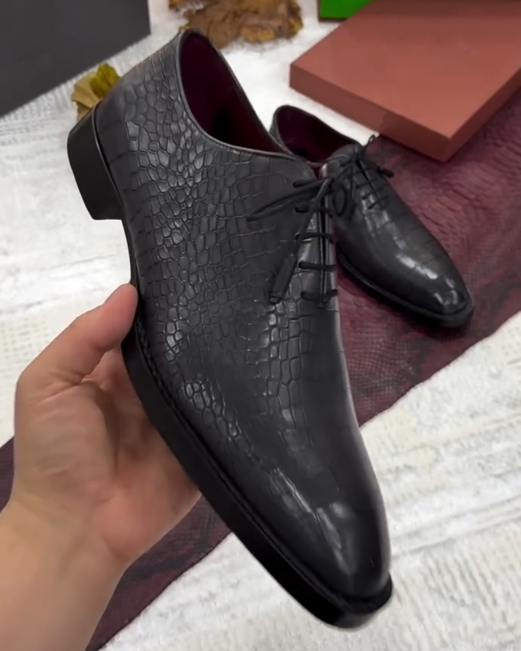Croc-Effect Leather Oxford Shoes