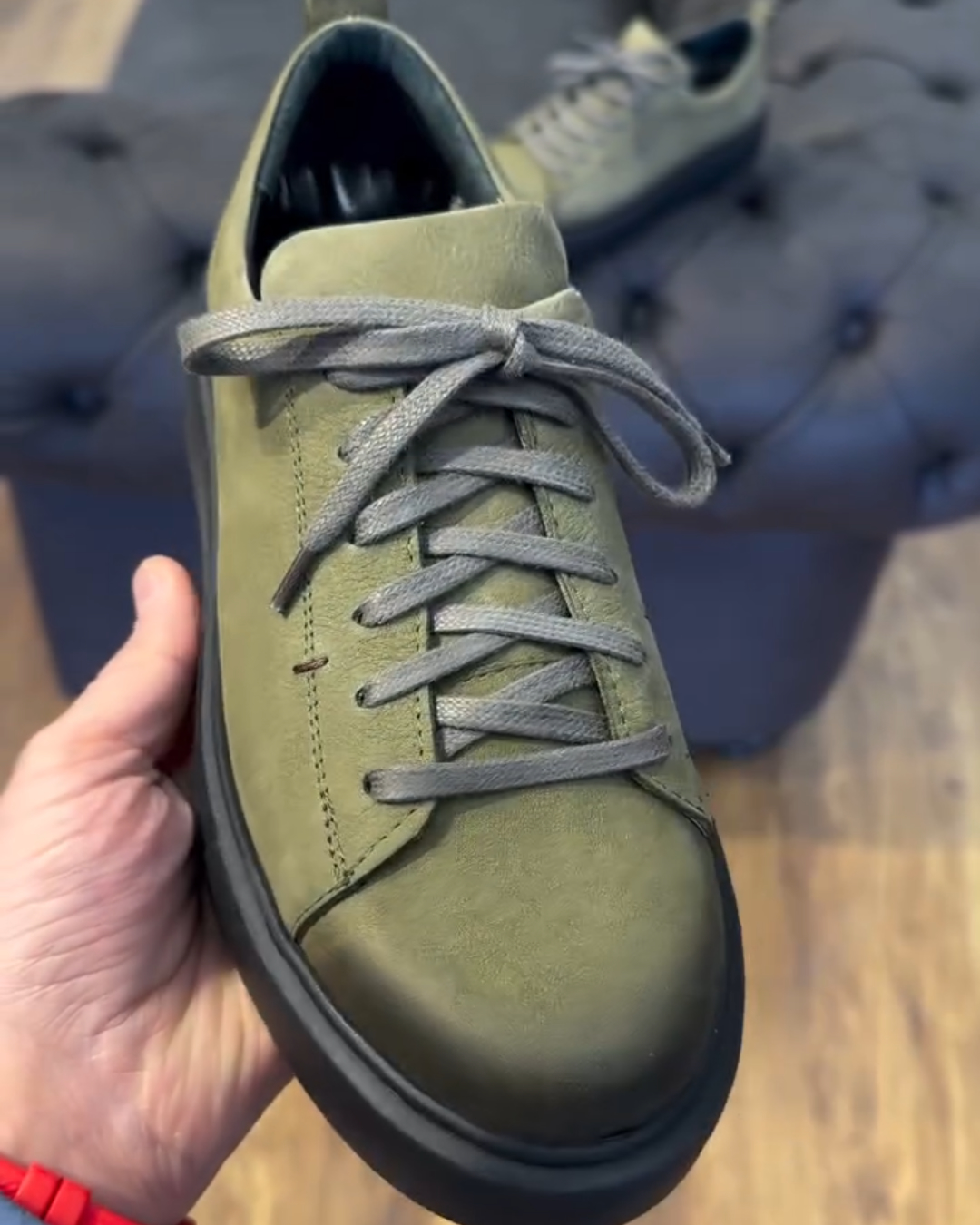 Men's Lace Up Leather Sneakers