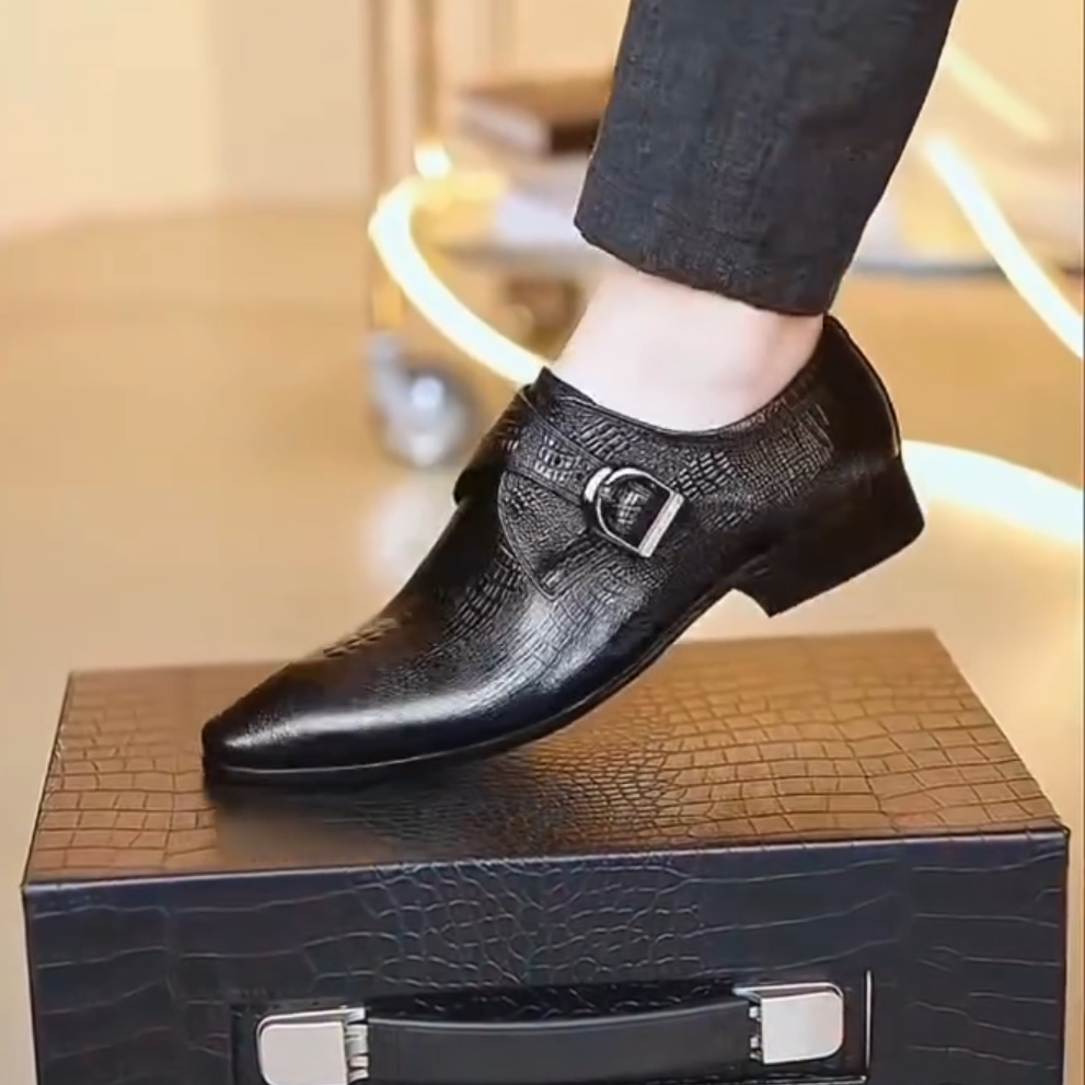 Men's Pointed Toe Buckle Shoes