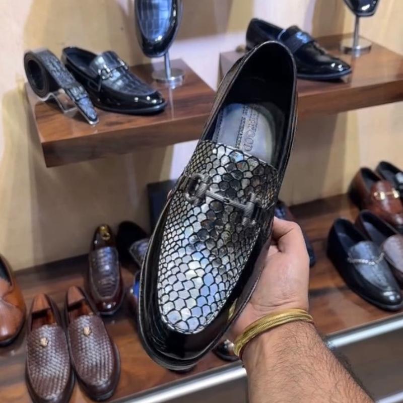 Luxury Edition Loafers With Studded Heel